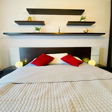 Red House Apartment Monfalcone Bagian luar foto
